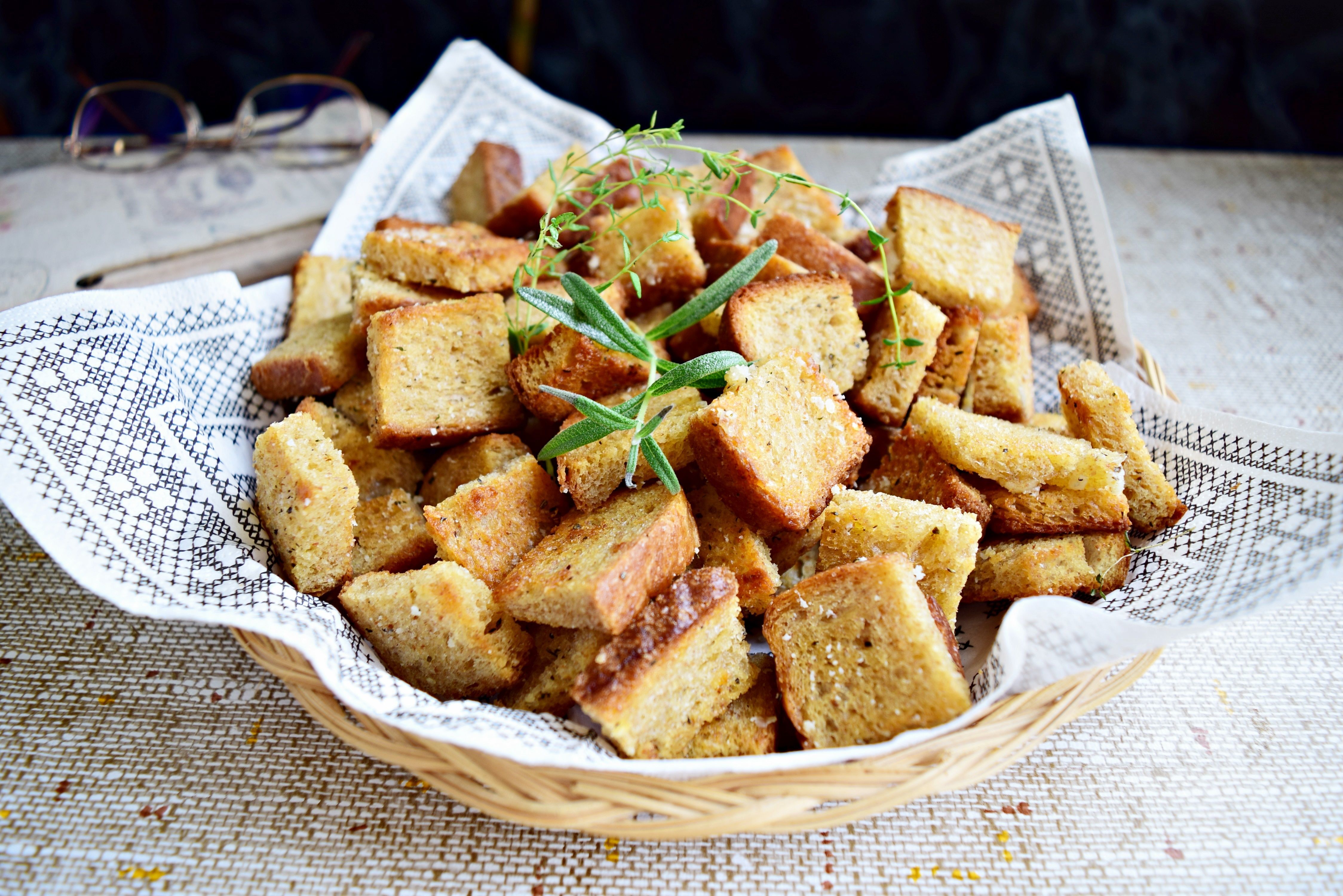 Сухарики Крутоны