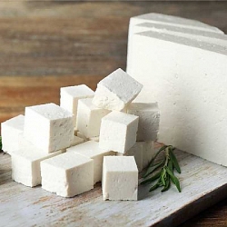 Сыр Фетика мягкий рассольный