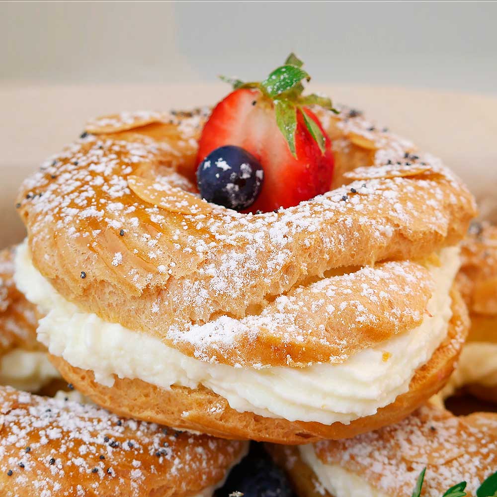 Пирожное Кольцо заварное с творогом